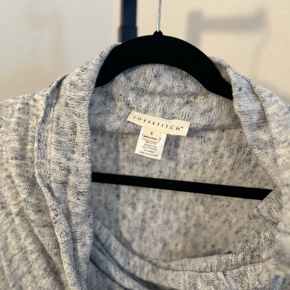 Lovestitch poncho - Picture 3 of 3